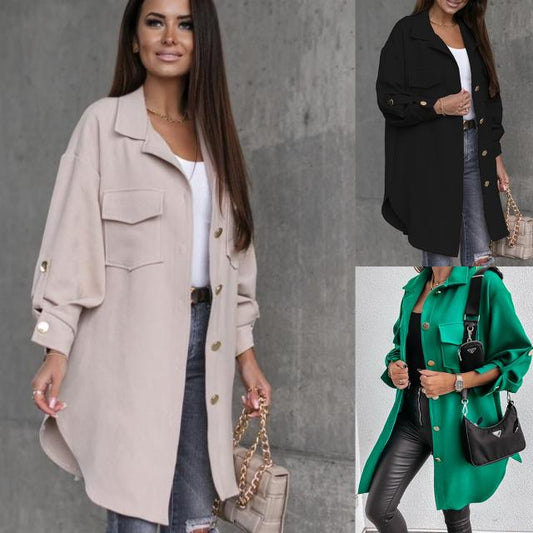 Chaqueta camisera de largo medio con adorno de botones en las mangas - Rasty's